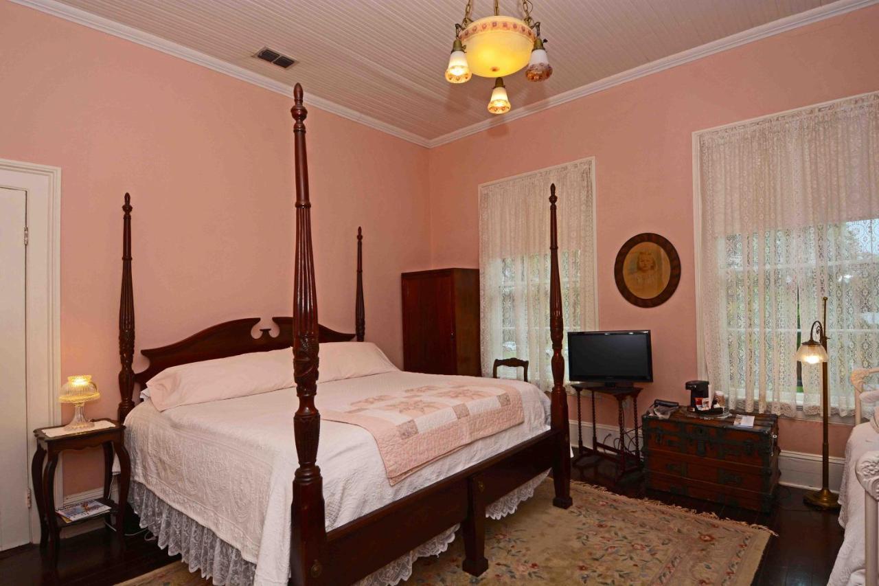 1872 Denham Inn Monticello Εξωτερικό φωτογραφία