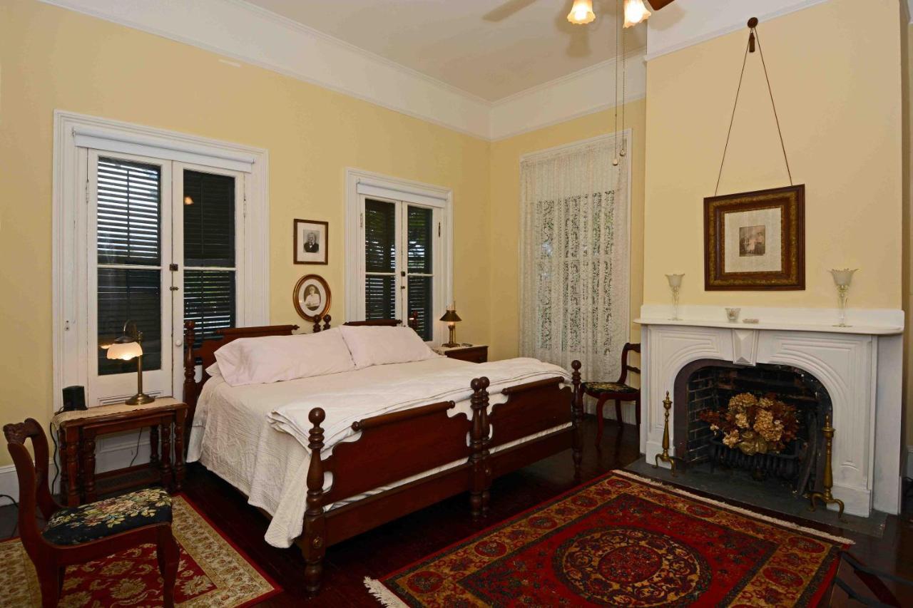 1872 Denham Inn Monticello Εξωτερικό φωτογραφία